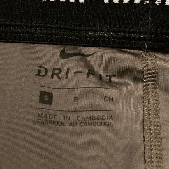 Nike women’s leggings - Picture 5 of 8